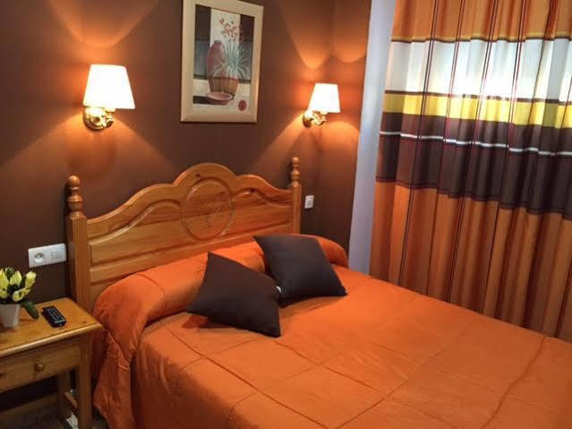 Hostal Argentina Caces Esterno foto