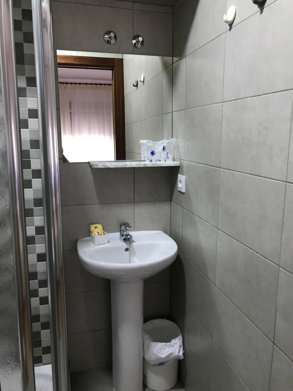 Hostal Argentina Caces Esterno foto