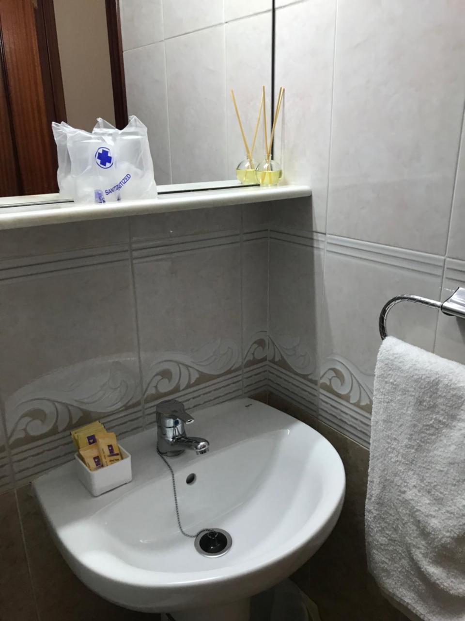 Hostal Argentina Caces Esterno foto